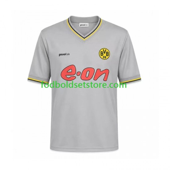 Borussia Dortmund Trøje Retro Udebane 2002 Kort ærmer ,Mænd Borussia Dortmund Trøje Retro Udebane 2002 Kort ærmer ,Mænd
