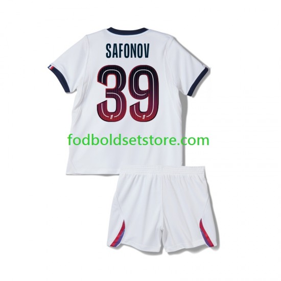 Paris Saint-Germain Trøje Matvey Safonov 39 Udebane 2026-2027 Kort ærmer ,Børn Fodboldsæt Paris Saint-Germain Trøje Matvey Safonov 39 Udebane 2026-2027 Kort ærmer ,Børn Fodboldsæt
